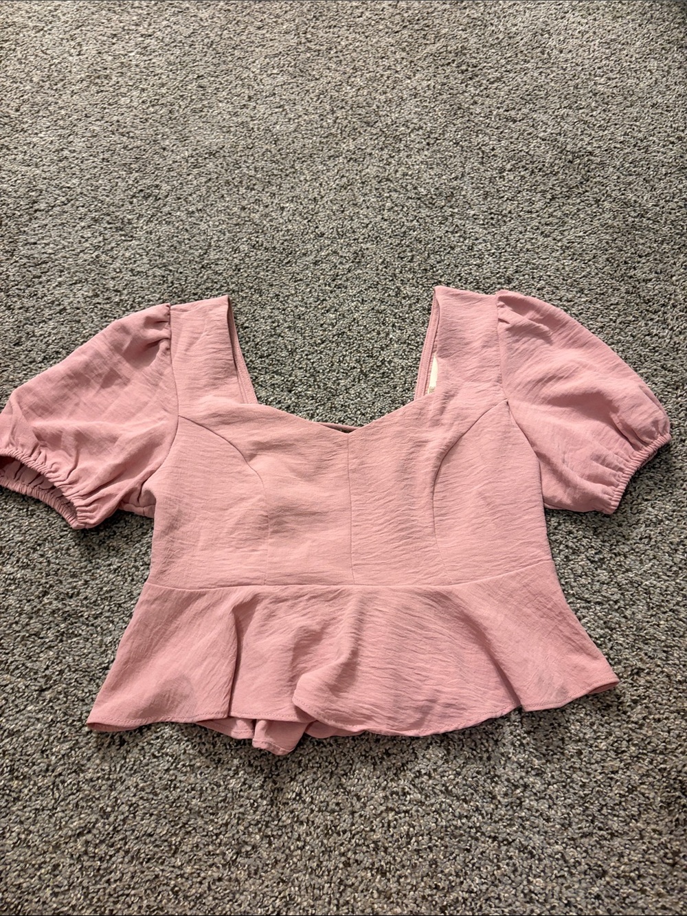 Altar'd State Dusty Pink Puff Sleeve Peplum Top
